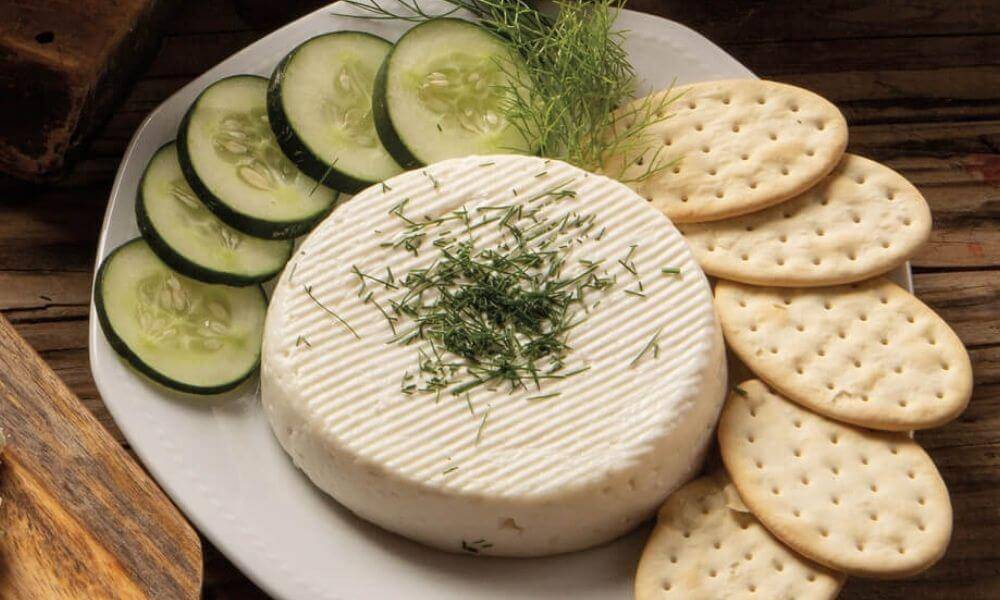 Homemade cheese: recipe