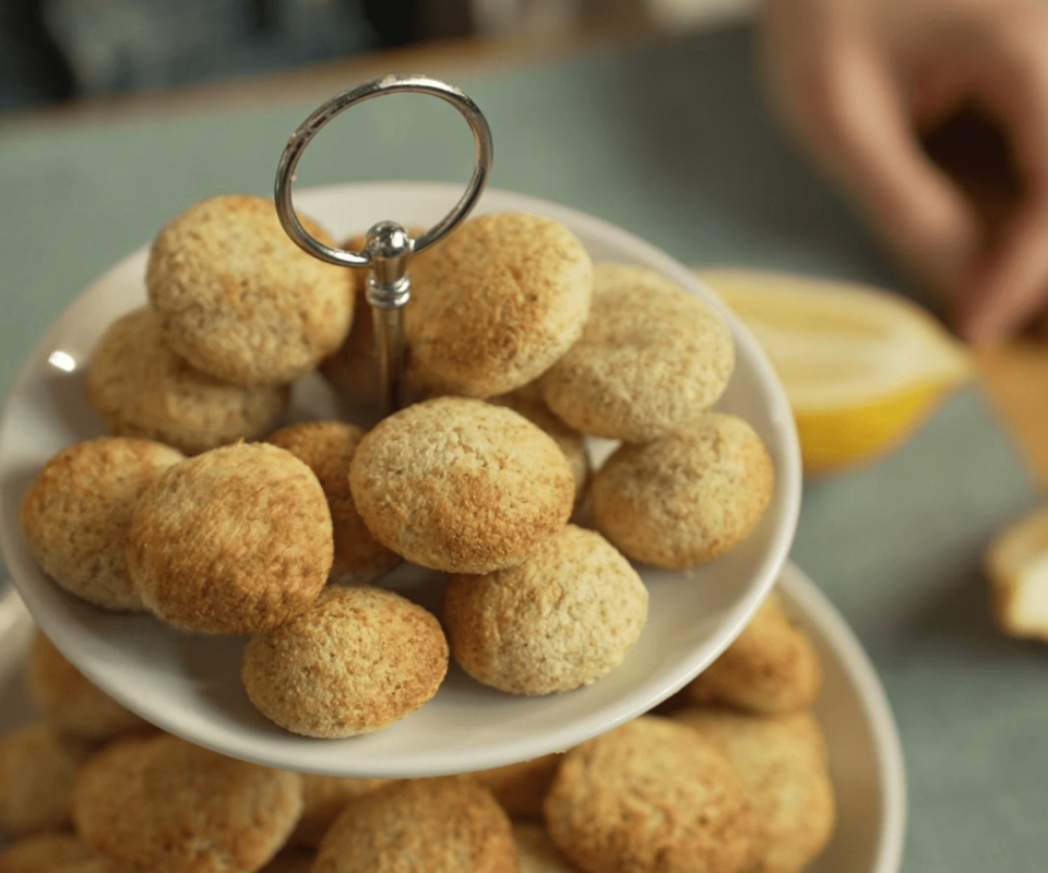 Biscotti al cocco in friggitrice ad aria