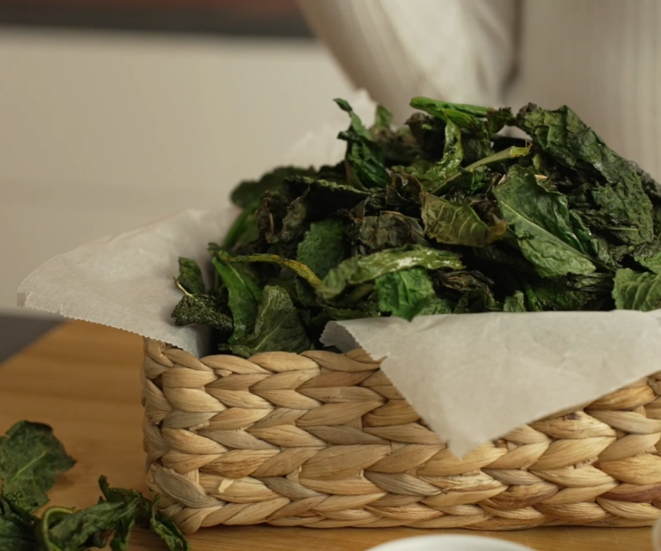 Chips di cavolo nero in friggitrice ad aria