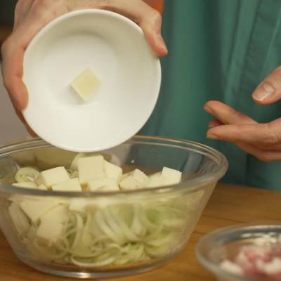 Create the filling for potatoes