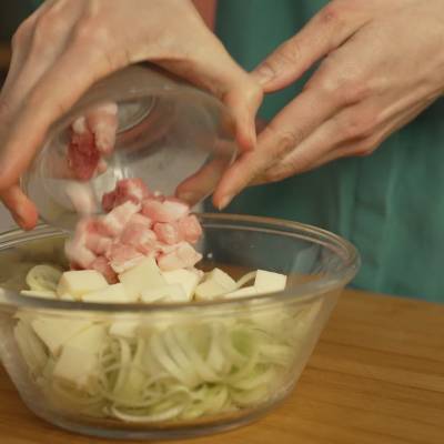 Create the filling for potatoes