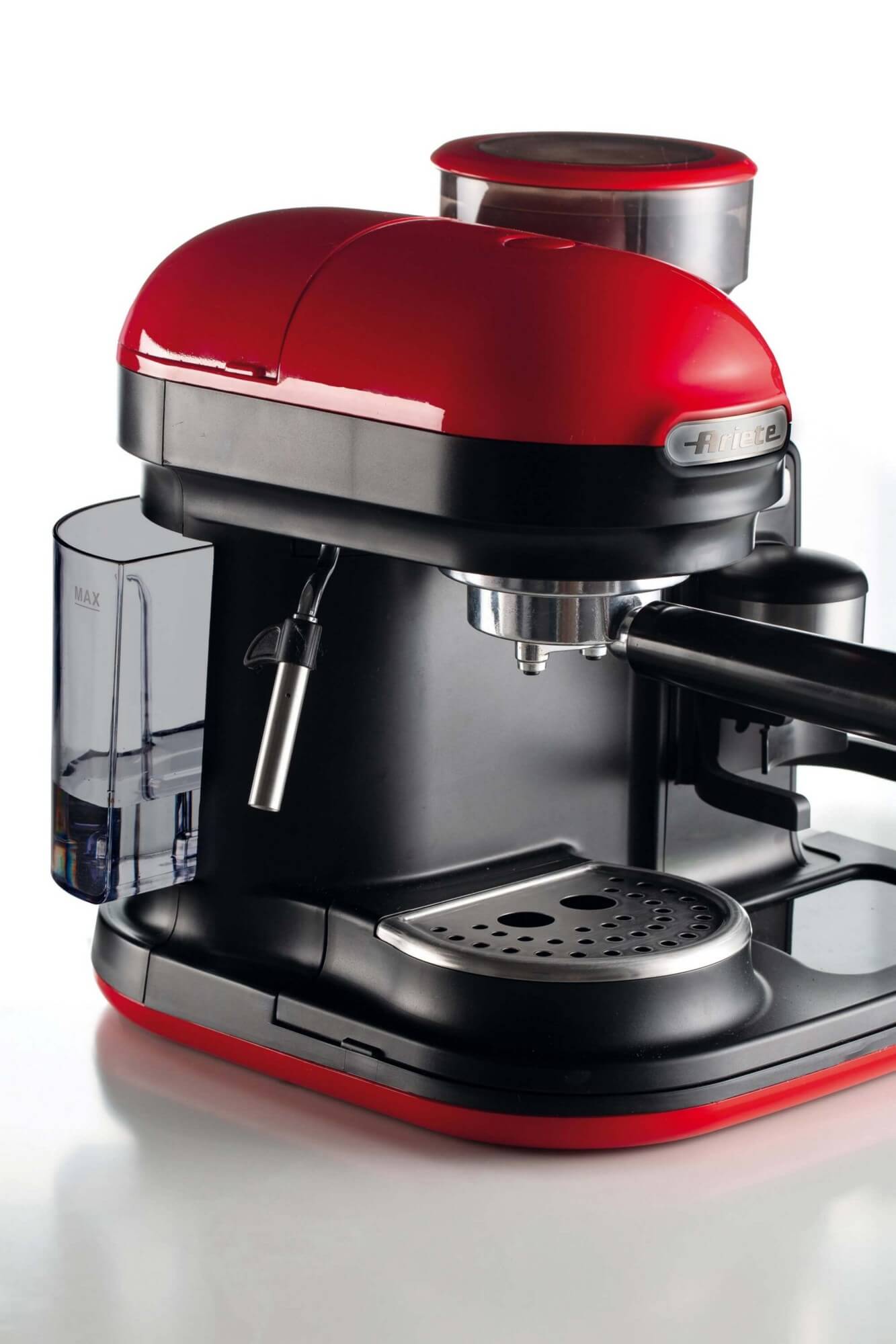 Espresso machine of the Moderna range with integrated
