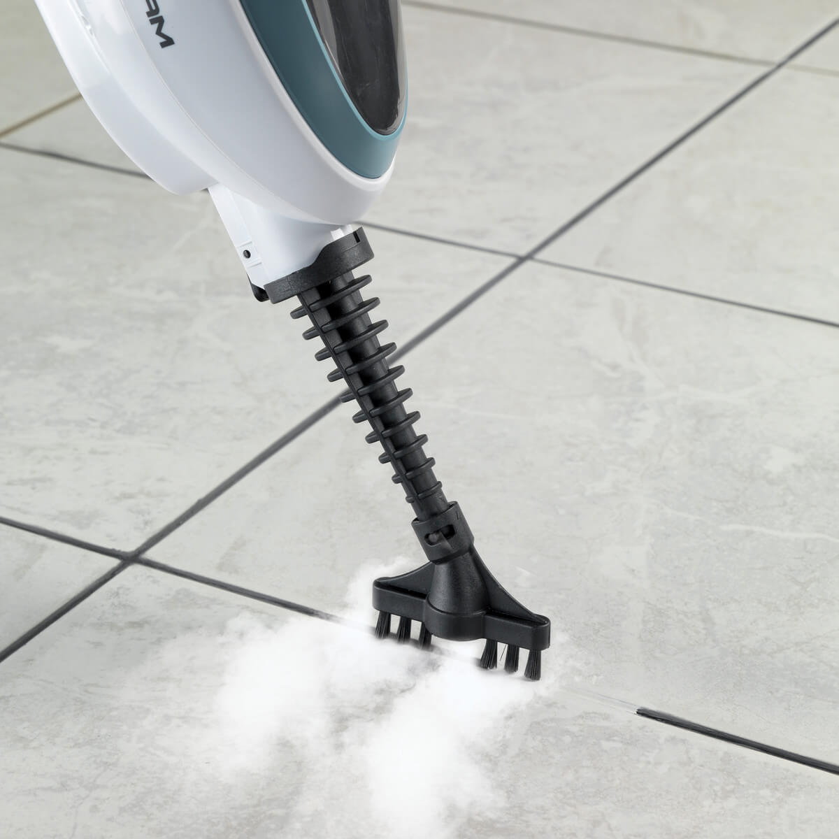 Igienizzare i pavimenti con il pulitore a vapore - Ricomincio da quattro